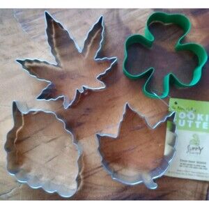 Leaf Shaped Metal Cookie Cutters Set Of 4 Baking Kitchen Resin Crafting NEW